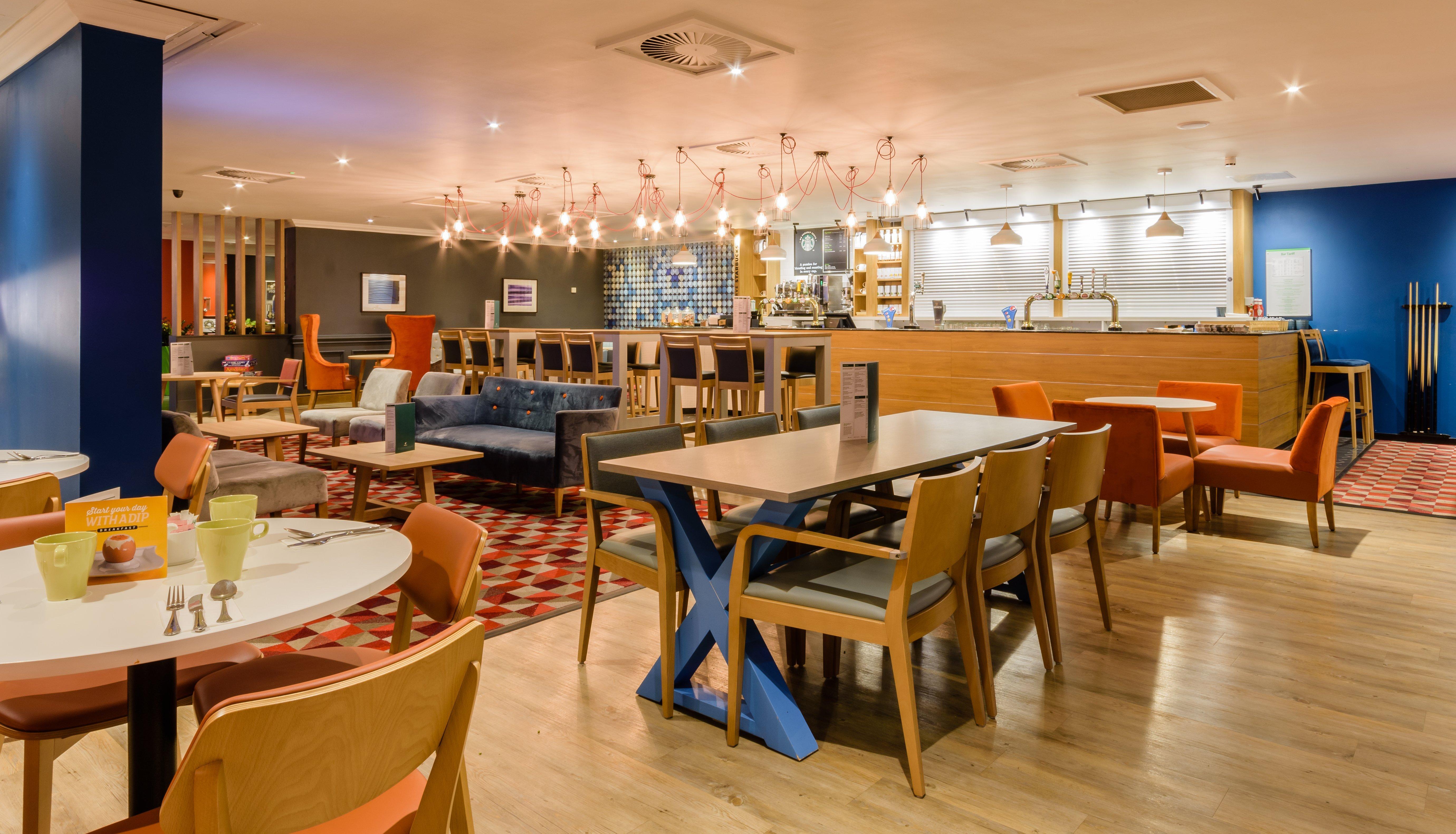 HOLIDAY INN LEEDS GARFORTH, AN IHG HOTEL ГАРФОРТ 4* (Великобритания) - от  8223 RUB | NOCHI